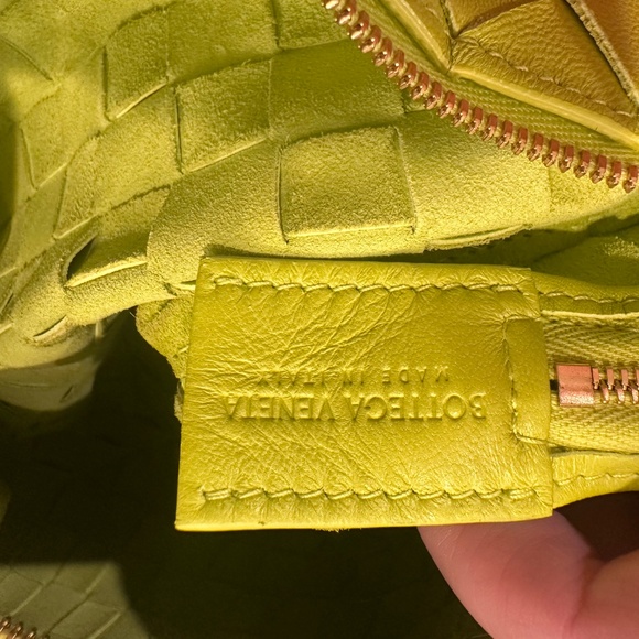 Bottega Veneta SMALL loop camera bag - Picture 11 of 13